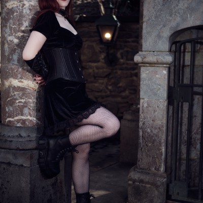 Image outside_goth_006